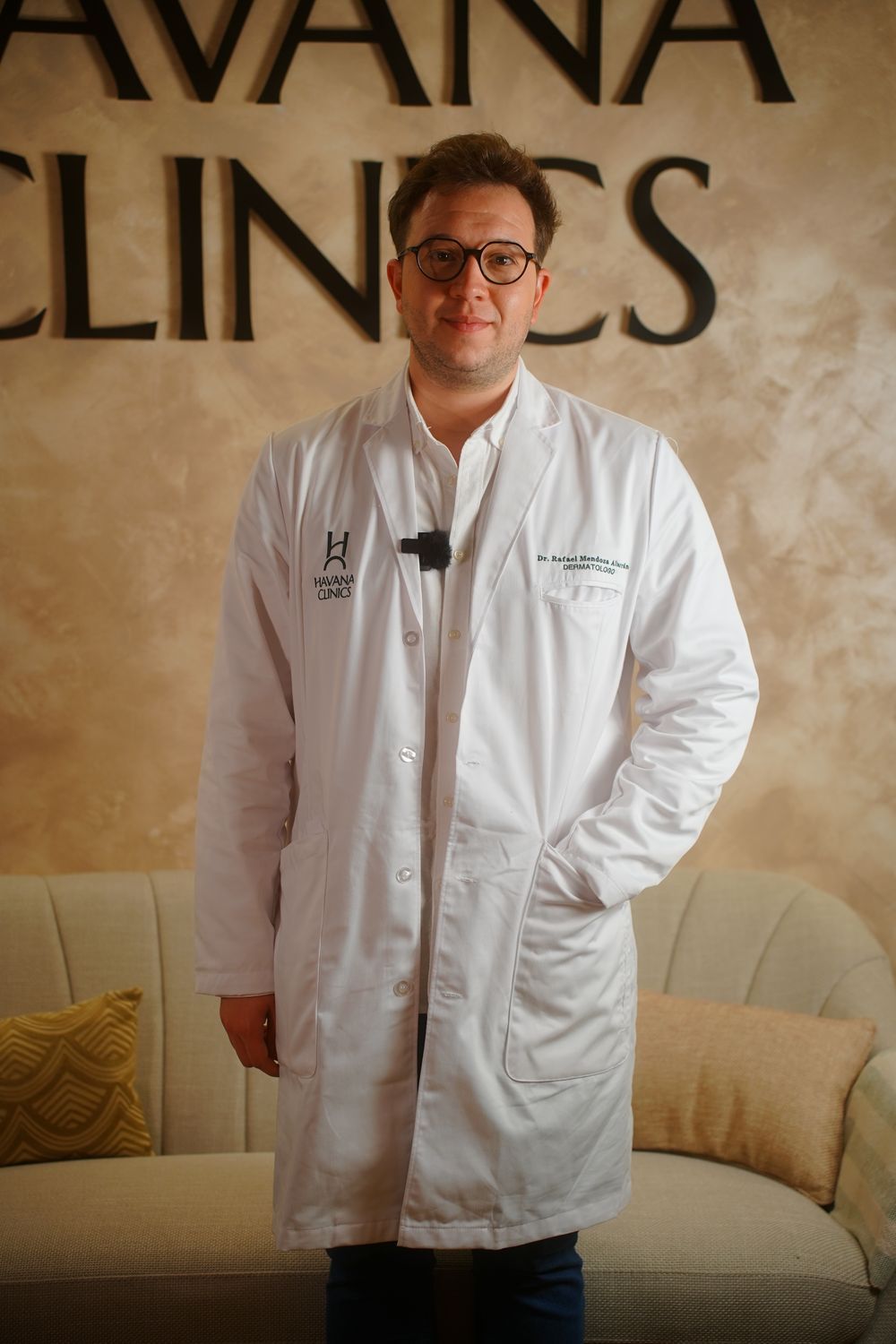 Dr. Rafael Mendoza Albarrán, dermatólogo en Havana Clinics